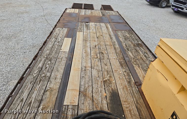 image for item DP6264 2010 Elite Trailer Dovetail-30 equipment trailer