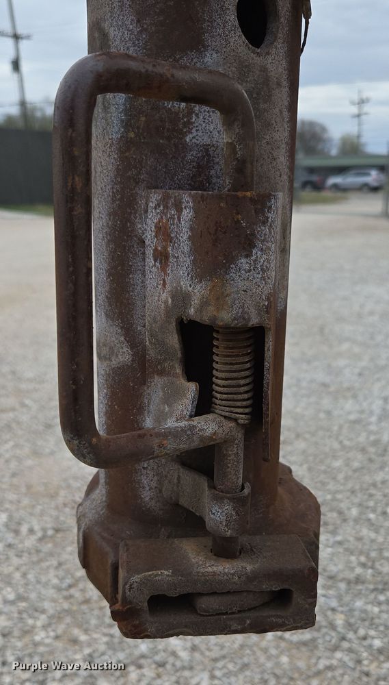 image for item DP6264 2010 Elite Trailer Dovetail-30 equipment trailer