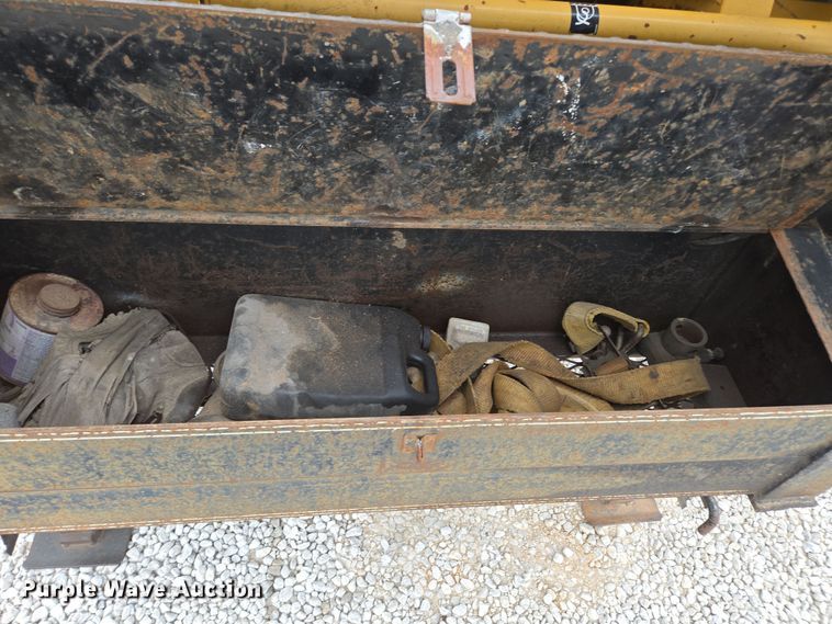 image for item DP6264 2010 Elite Trailer Dovetail-30 equipment trailer