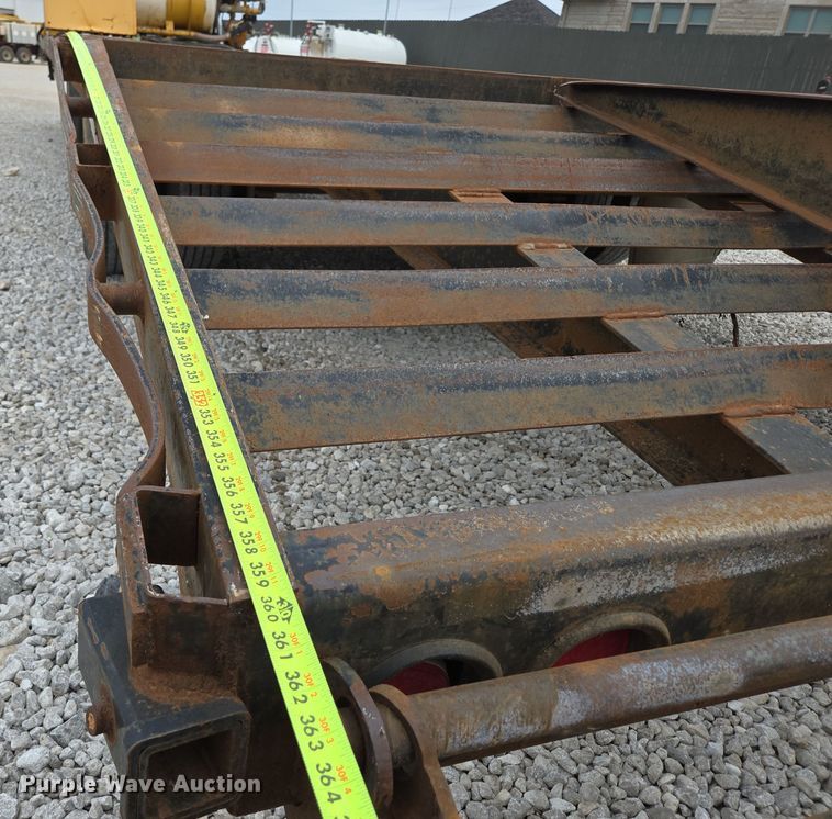 image for item DP6264 2010 Elite Trailer Dovetail-30 equipment trailer