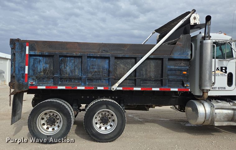 image for item DP6292 2002 Peterbilt 357 dump truck