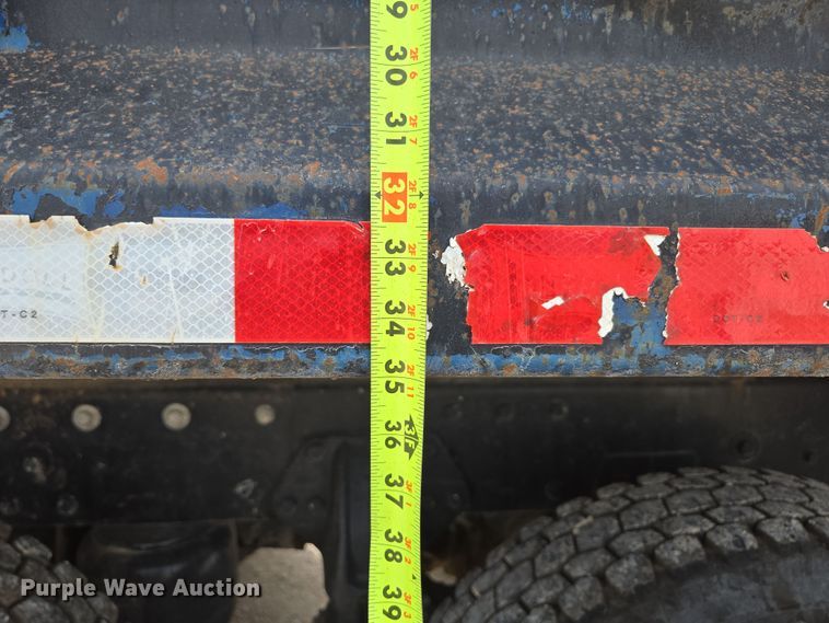 image for item DP6292 2002 Peterbilt 357 dump truck