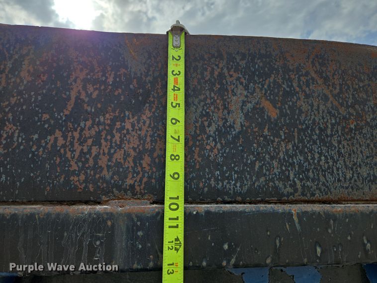 image for item DP6292 2002 Peterbilt 357 dump truck