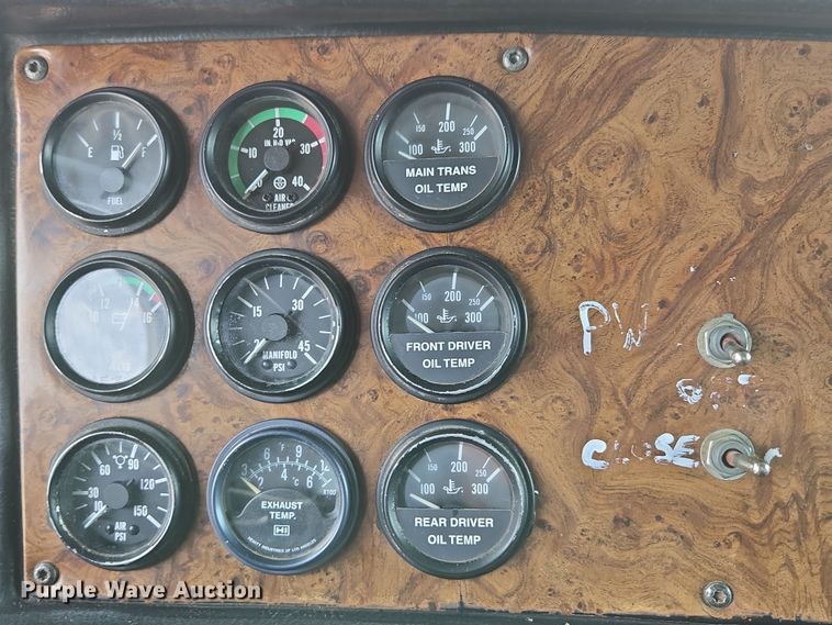 image for item DP6292 2002 Peterbilt 357 dump truck