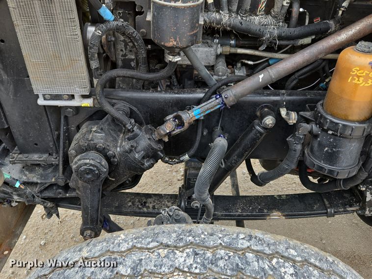 image for item DP6292 2002 Peterbilt 357 dump truck