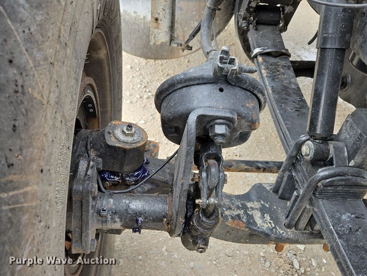 image for item DP6292 2002 Peterbilt 357 dump truck