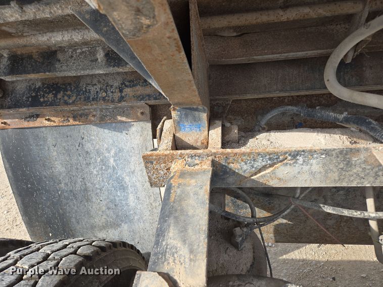 image for item DP6292 2002 Peterbilt 357 dump truck