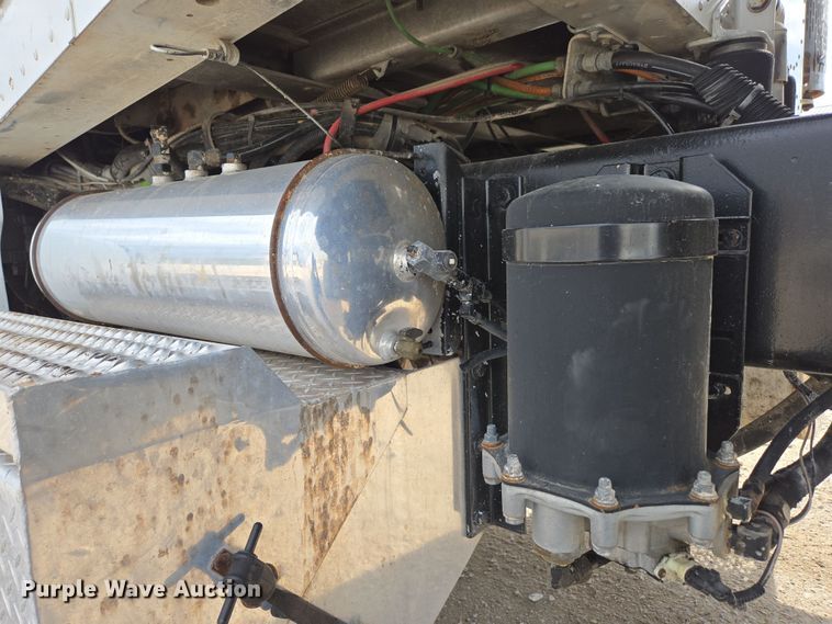 image for item DP6292 2002 Peterbilt 357 dump truck