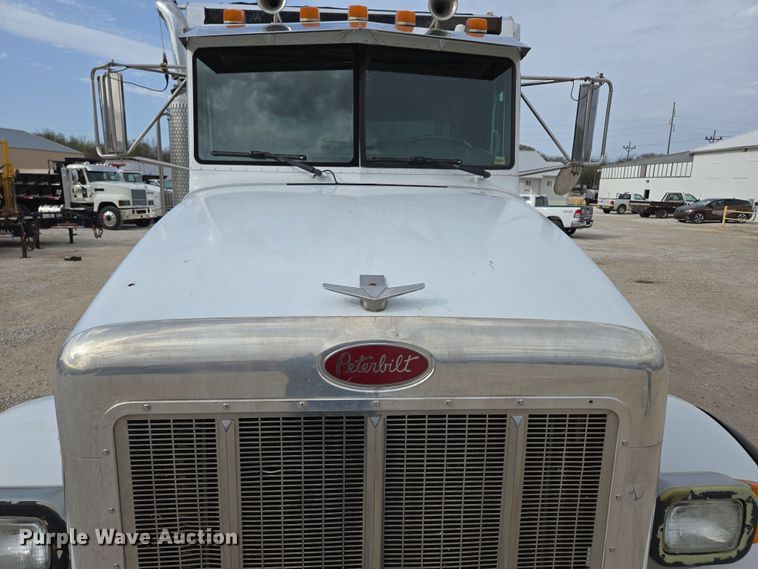 image for item DP6292 2002 Peterbilt 357 dump truck