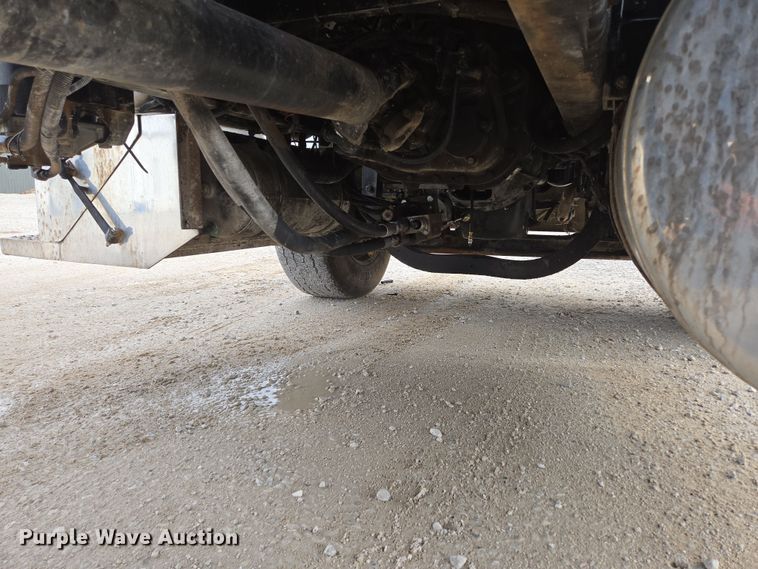 image for item DP6292 2002 Peterbilt 357 dump truck