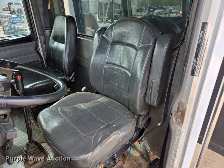 image for item DP6292 2002 Peterbilt 357 dump truck