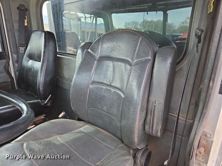 image for item DP6292 2002 Peterbilt 357 dump truck