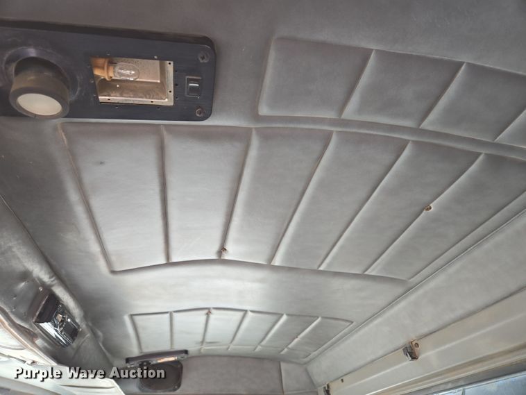 image for item DP6292 2002 Peterbilt 357 dump truck