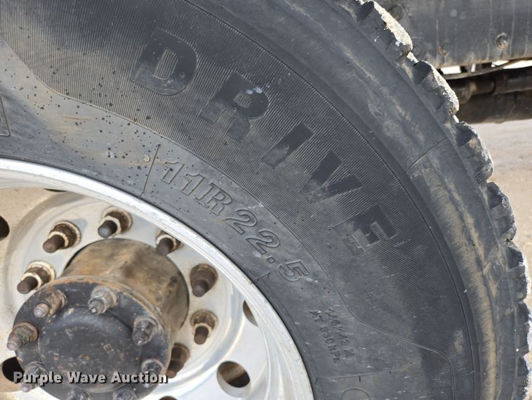 image for item DP6292 2002 Peterbilt 357 dump truck