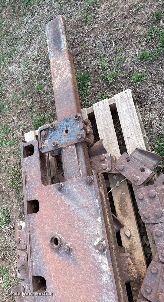 image for item DQ6502 Ditch Witch trencher