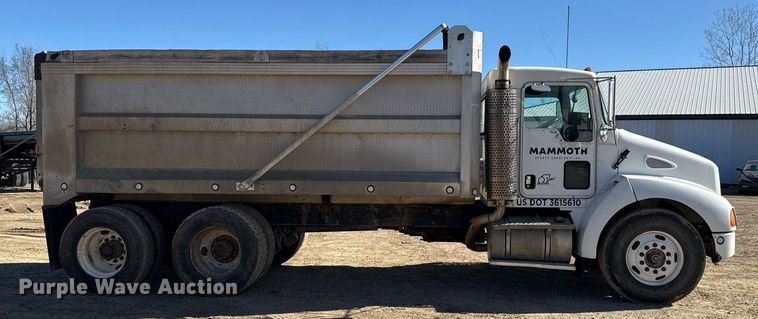 image for item DQ6646 2004 Kenworth T300 dump truck