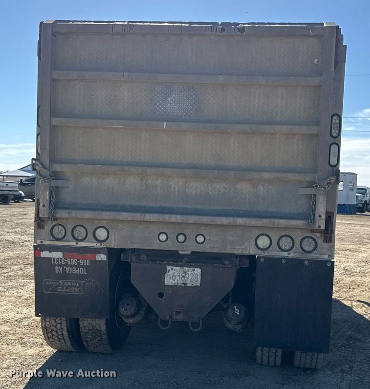 image for item DQ6646 2004 Kenworth T300 dump truck