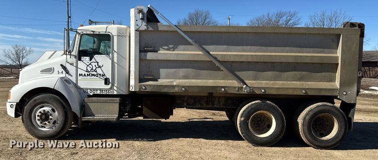 image for item DQ6646 2004 Kenworth T300 dump truck
