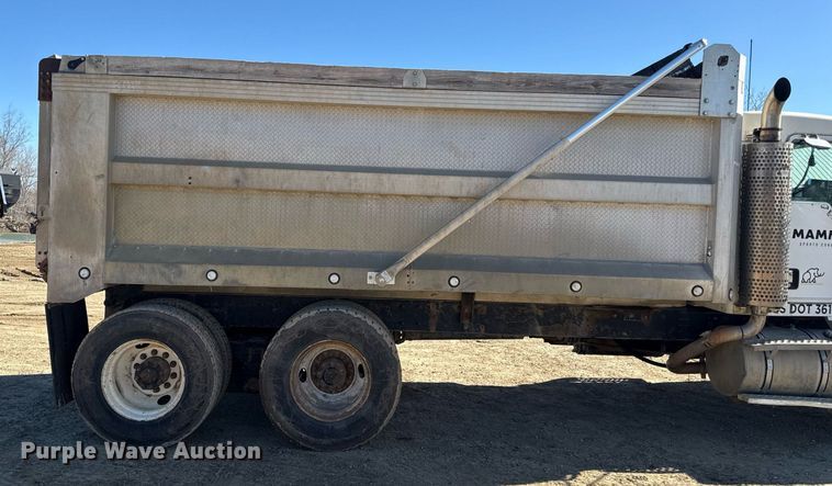 image for item DQ6646 2004 Kenworth T300 dump truck