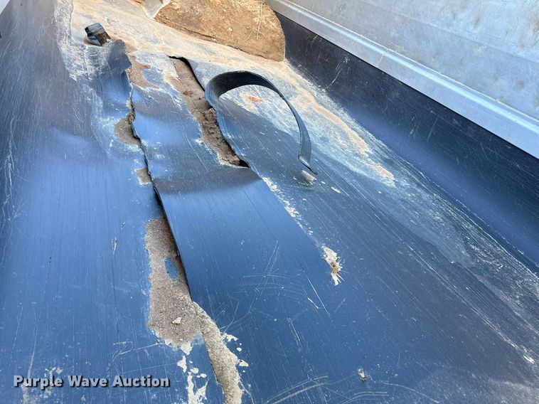 image for item DQ6646 2004 Kenworth T300 dump truck