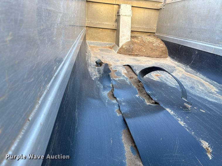 image for item DQ6646 2004 Kenworth T300 dump truck