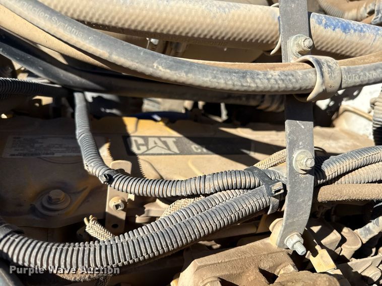 image for item DQ6646 2004 Kenworth T300 dump truck