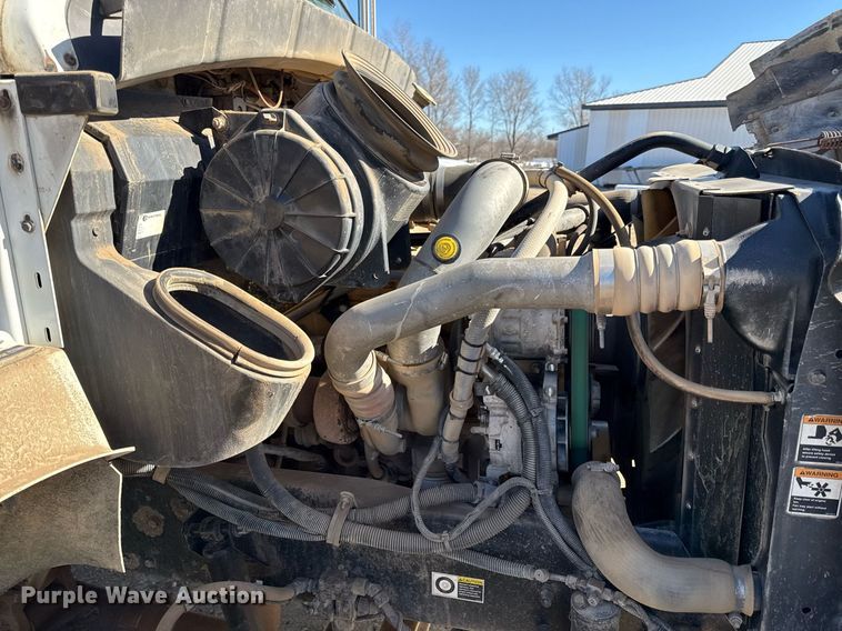 image for item DQ6646 2004 Kenworth T300 dump truck