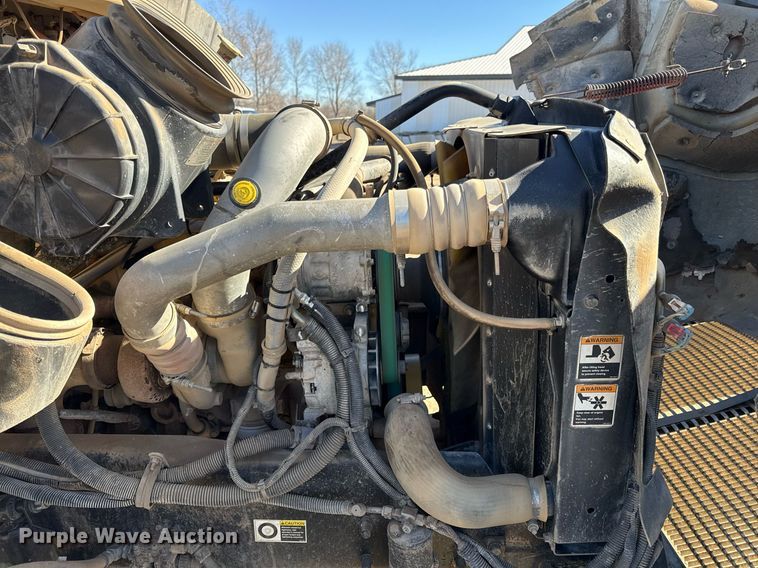 image for item DQ6646 2004 Kenworth T300 dump truck