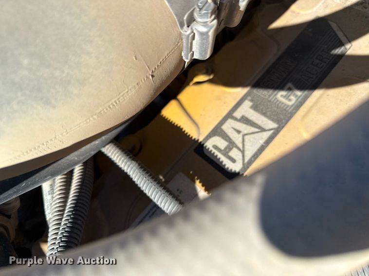 image for item DQ6646 2004 Kenworth T300 dump truck