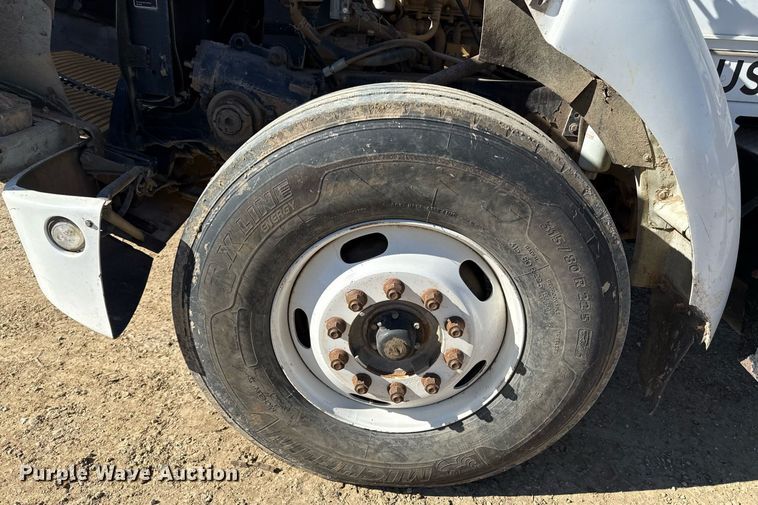 image for item DQ6646 2004 Kenworth T300 dump truck