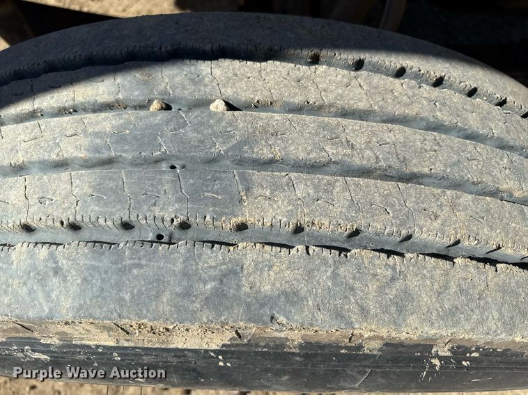 image for item DQ6646 2004 Kenworth T300 dump truck