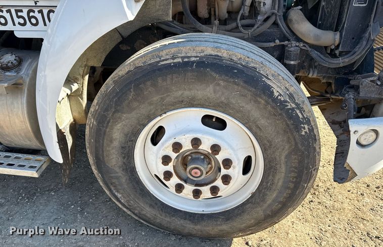 image for item DQ6646 2004 Kenworth T300 dump truck