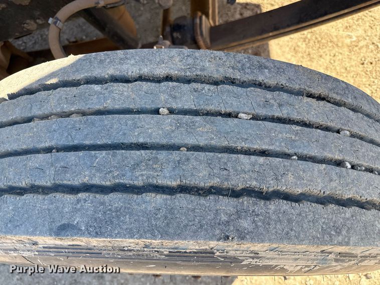 image for item DQ6646 2004 Kenworth T300 dump truck