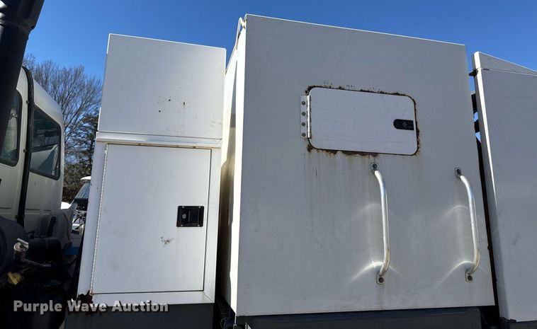 image for item DQ6671 2007 Sterling SC8000 street sweeper truck