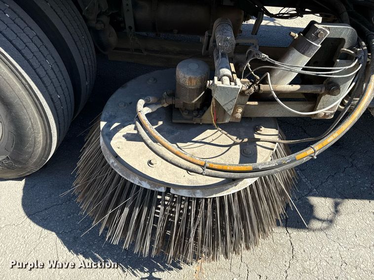 image for item DQ6671 2007 Sterling SC8000 street sweeper truck