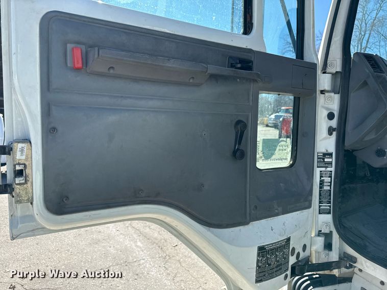 image for item DQ6671 2007 Sterling SC8000 street sweeper truck