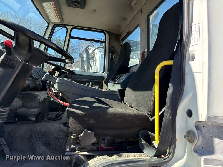 image for item DQ6671 2007 Sterling SC8000 street sweeper truck