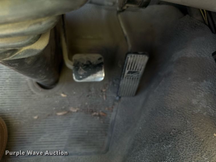 image for item DQ6671 2007 Sterling SC8000 street sweeper truck