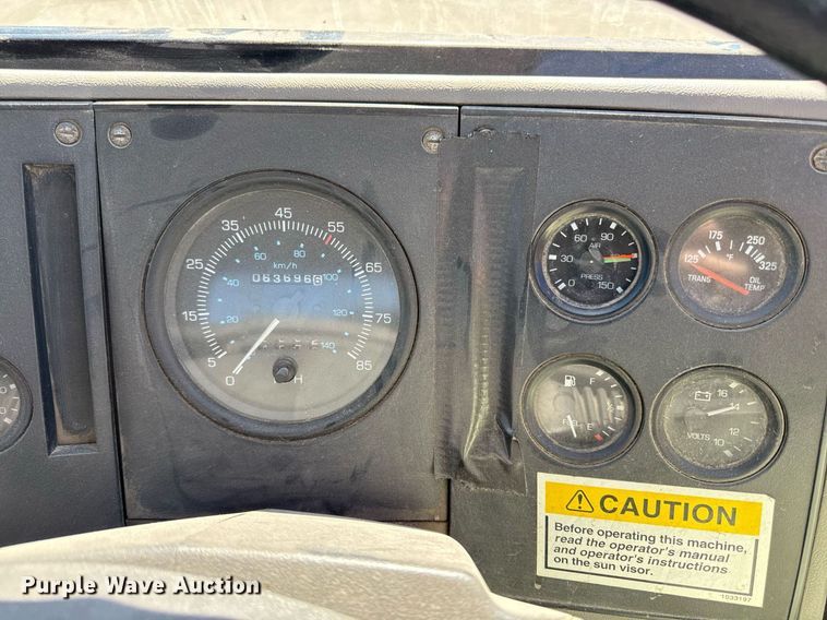 image for item DQ6671 2007 Sterling SC8000 street sweeper truck