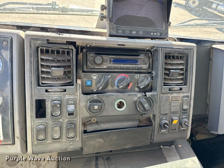 image for item DQ6671 2007 Sterling SC8000 street sweeper truck