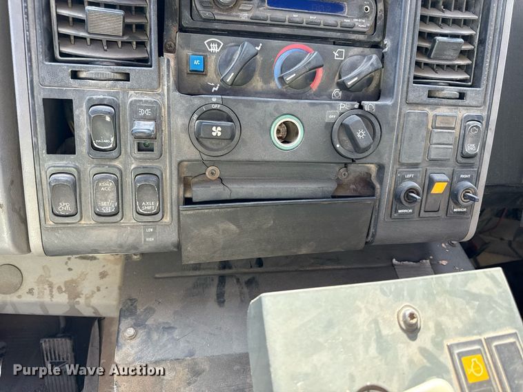 image for item DQ6671 2007 Sterling SC8000 street sweeper truck