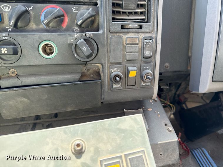 image for item DQ6671 2007 Sterling SC8000 street sweeper truck