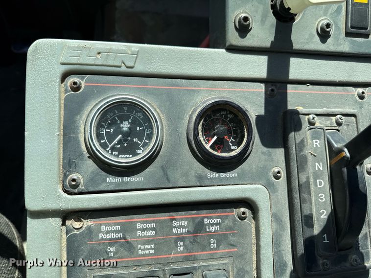 image for item DQ6671 2007 Sterling SC8000 street sweeper truck