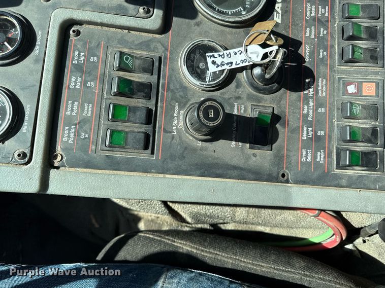 image for item DQ6671 2007 Sterling SC8000 street sweeper truck