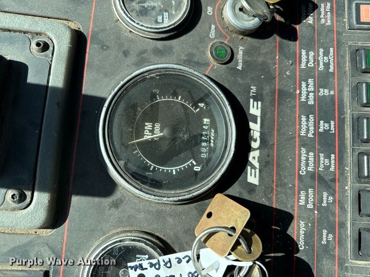 image for item DQ6671 2007 Sterling SC8000 street sweeper truck