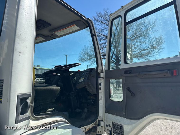 image for item DQ6671 2007 Sterling SC8000 street sweeper truck