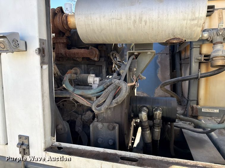 image for item DQ6671 2007 Sterling SC8000 street sweeper truck