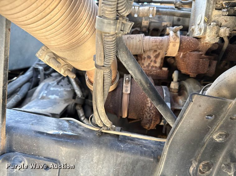 image for item DQ6671 2007 Sterling SC8000 street sweeper truck