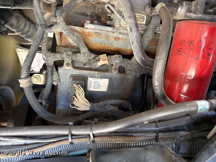 image for item DQ6671 2007 Sterling SC8000 street sweeper truck