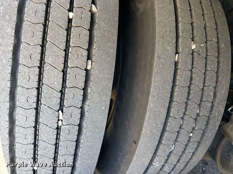 image for item DQ6671 2007 Sterling SC8000 street sweeper truck